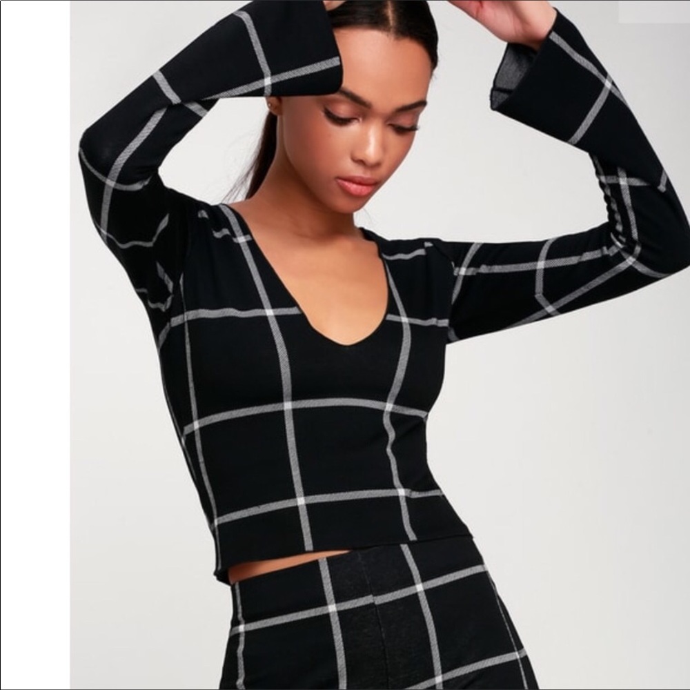 Lucy Love black plaid long sleeve crop top blouse